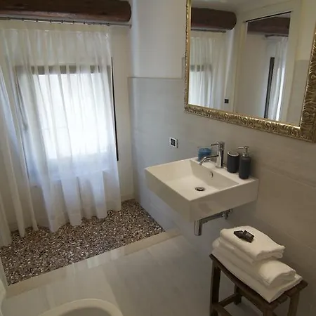 فندق مبيت وإفطار Casa Colleoni 4*