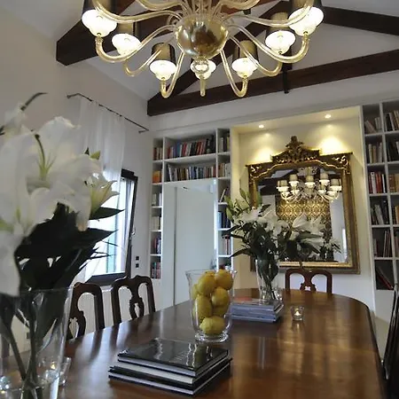 Casa Colleoni فندق مبيت وإفطار 4*