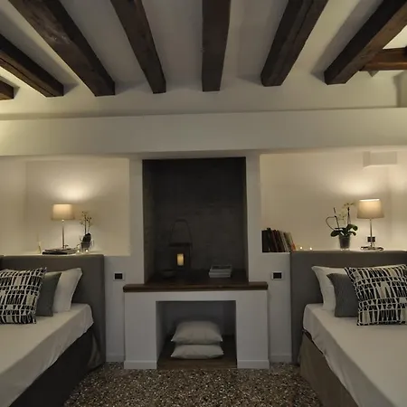 Bed & Breakfast Casa Colleoni 4*