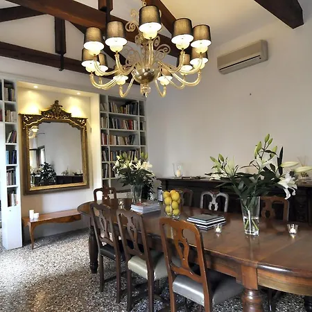 Casa Colleoni Alojamento de Acomodação e Pequeno-almoço Veneza