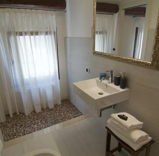 Bed and breakfast Casa Colleoni 4*