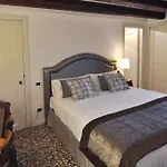 Casa Colleoni Nocleg ze śniadaniem 4*